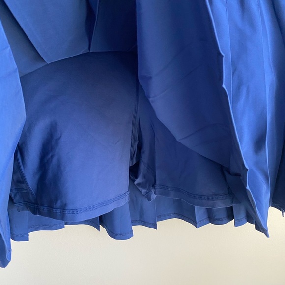 Torrid TRU Woven Stretch Active Skirt with shorts - Picture 4 of 8